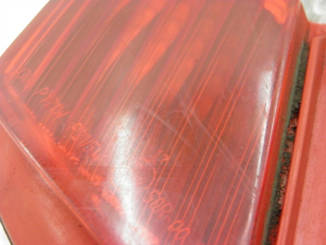 photo de FEU ARRIERE GAUCHE HONDA FES PANTHEON 125 (2003 - 2007) - Zoom état d’usage