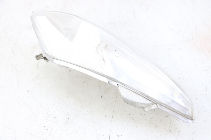 photo de FEU ARRIERE GAUCHE PIAGGIO IE MP3 YOURBAN 300 (2011 - 2016) - État de surface