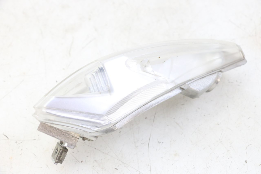 photo de FEU ARRIERE GAUCHE PIAGGIO IE MP3 YOURBAN 300 (2011 - 2016) - Pièce contrôlée