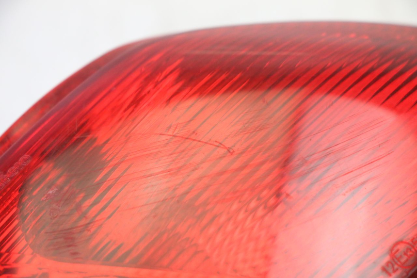 photo de FEU ARRIERE GAUCHE PIAGGIO MP3 LT 300 (2010 - 2016) - Autre angle de vue