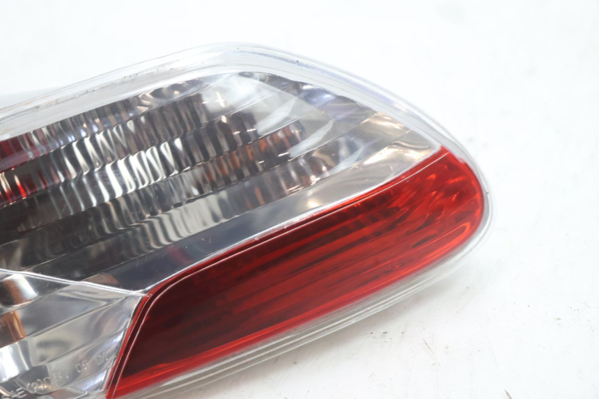 photo de FEU ARRIERE GAUCHE PIAGGIO MP3 LT 400 (2007 - 2012) - Zoom état d’usage