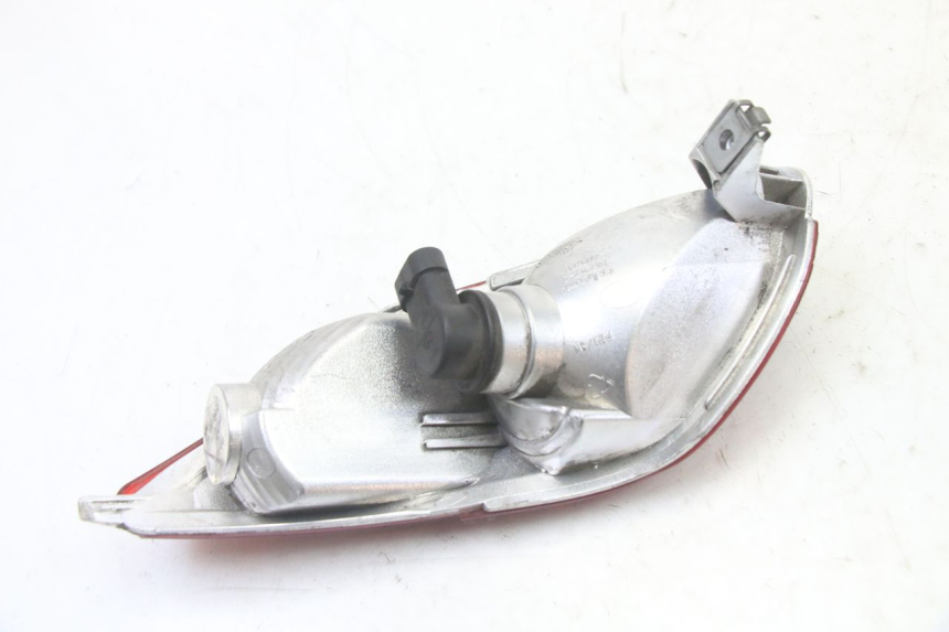 photo de FEU ARRIERE GAUCHE PIAGGIO MP3 500 (2011 - 2015) - Points de fixation