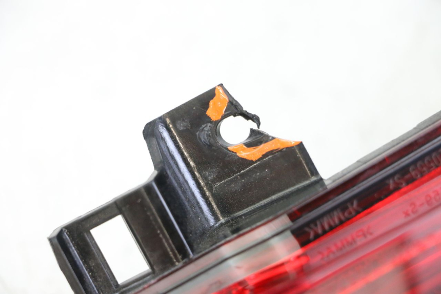 photo de FEU ARRIERE GAUCHE PIAGGIO MP3 500 (2014 - 2017) - Inspection visuelle