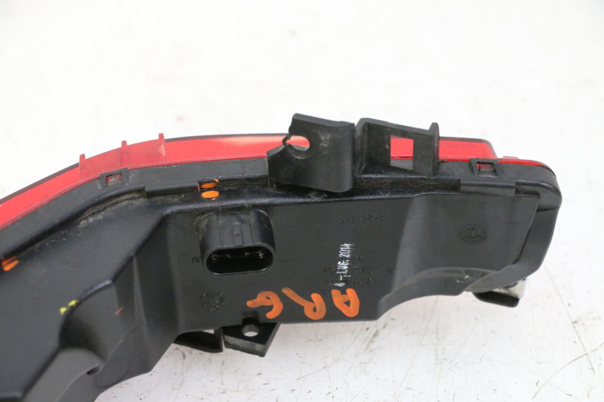 photo de FEU ARRIERE GAUCHE PIAGGIO MP3 500 (2014 - 2017) - Zoom état d’usage