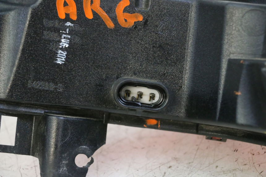 photo de FEU ARRIERE GAUCHE PIAGGIO MP3 500 (2014 - 2017) - Vue d’ensemble