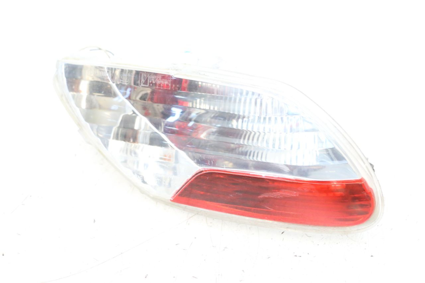 photo de FEU ARRIERE GAUCHE PIAGGIO MP3 RL 250 (2006 - 2010) - Vue principale