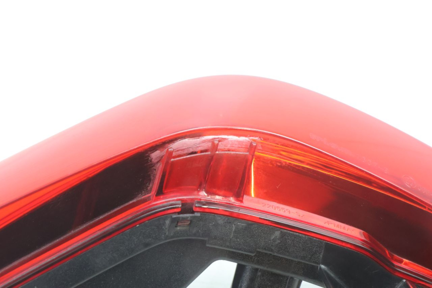 photo de FEU ARRIERE GAUCHE PIAGGIO MP3 500 (2016 - 2018) - Points de fixation