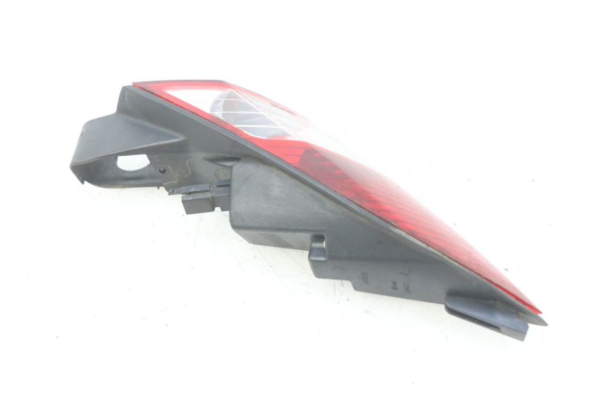 photo de FEU ARRIERE GAUCHE PEUGEOT SATELIS COMPRESSOR K15 125 (2006 - 2009) - État de surface
