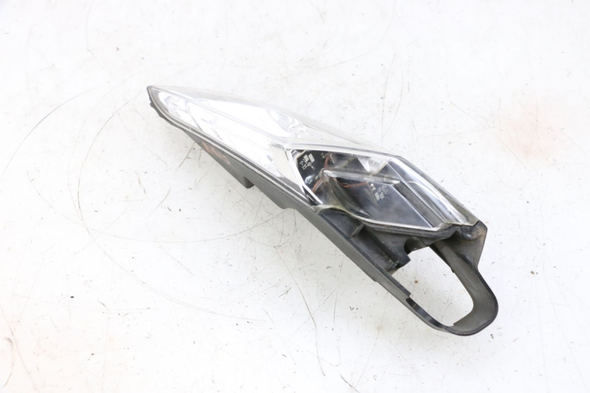 photo de FEU ARRIERE GAUCHE PEUGEOT SATELIS 125 (2013 - 2018) - Détail de la pièce