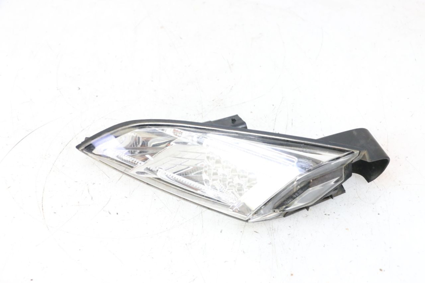 photo de FEU ARRIERE GAUCHE PEUGEOT SATELIS 125 (2013 - 2018) - Marquages et références