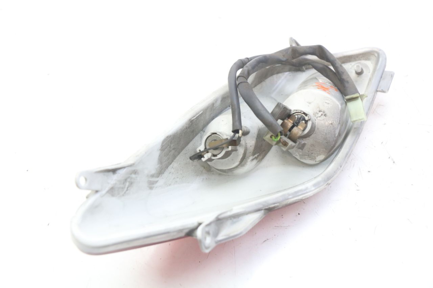 photo de FEU ARRIERE GAUCHE MBK SKYCRUISER 125 (2006 - 2009) - Zoom état d’usage