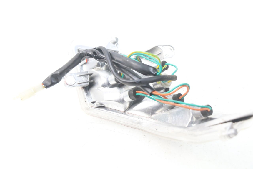 photo de FEU ARRIERE GAUCHE PEUGEOT VIVACITY NEW 2T 50 (2008 - 2017) - Zoom état d’usage