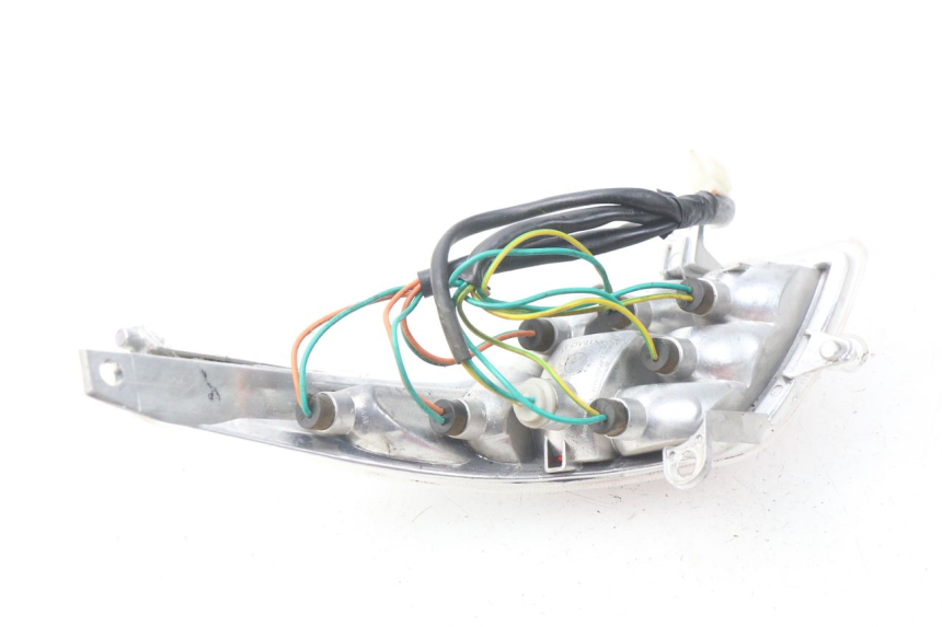 photo de FEU ARRIERE GAUCHE PEUGEOT VIVACITY NEW 2T 50 (2008 - 2017) - Autre angle de vue