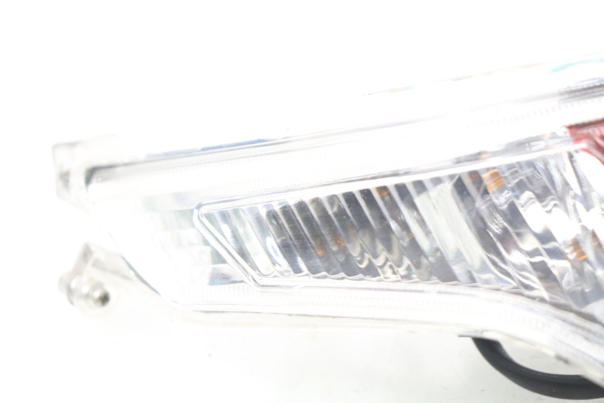 photo de FEU ARRIERE GAUCHE PEUGEOT VIVACITY NEW 2T 50 (2008 - 2017) - État de surface