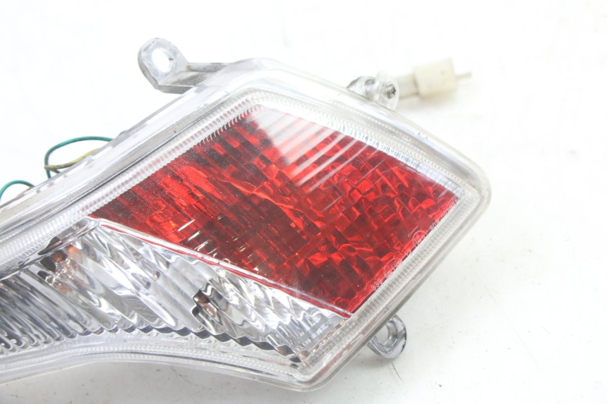 photo de FEU ARRIERE GAUCHE PEUGEOT VIVACITY NEW 2T 50 (2008 - 2017) - Zoom état d’usage