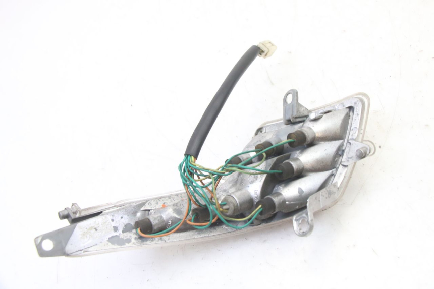 photo de FEU ARRIERE GAUCHE PEUGEOT VIVACITY NEW 2T 50 (2008 - 2017) - Vue d’ensemble