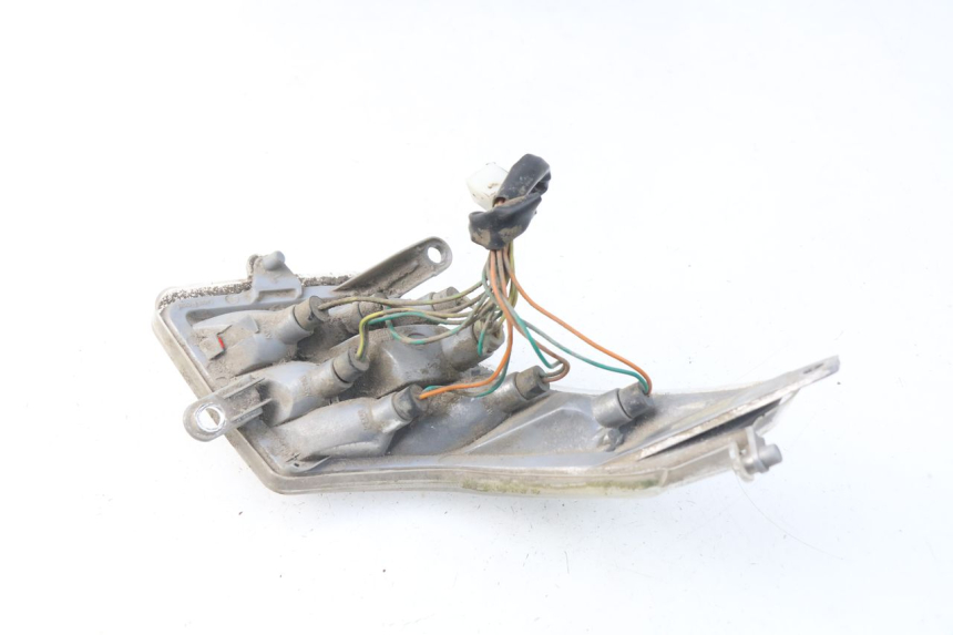 photo de FEU ARRIERE GAUCHE PEUGEOT VIVACITY NEW 4T 50 (2008 - 2017) - Zoom état d’usage