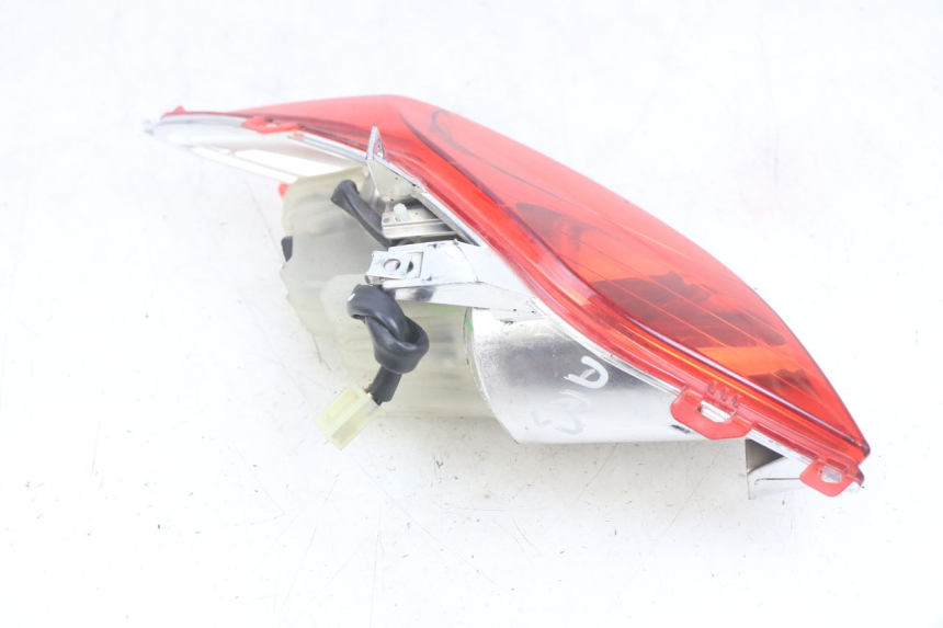 photo de FEU ARRIERE GAUCHE YAMAHA X-MAX XMAX 125 (2010 - 2013) - Vue d’ensemble