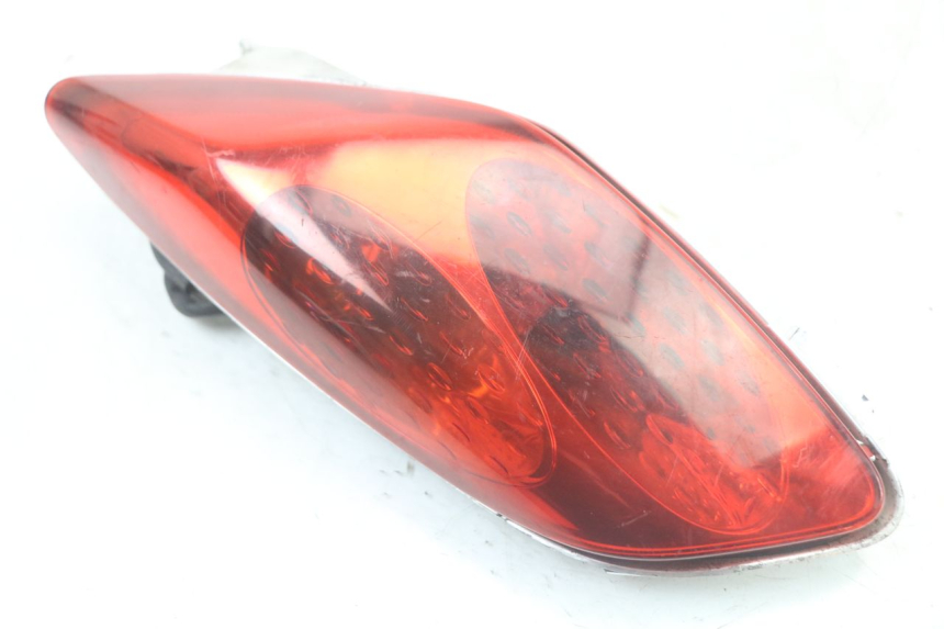 photo de FEU ARRIERE GAUCHE YAMAHA XMAX X-MAX 125 (2006 - 2009) - Vue principale