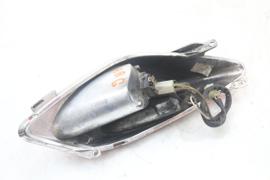 photo de FEU ARRIERE GAUCHE YAMAHA XMAX X-MAX 125 (2006 - 2009) - Vue d’ensemble