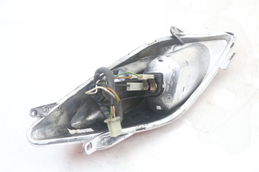 photo de FEU ARRIERE GAUCHE YAMAHA XMAX X-MAX 125 (2006 - 2009) - Vue d’ensemble