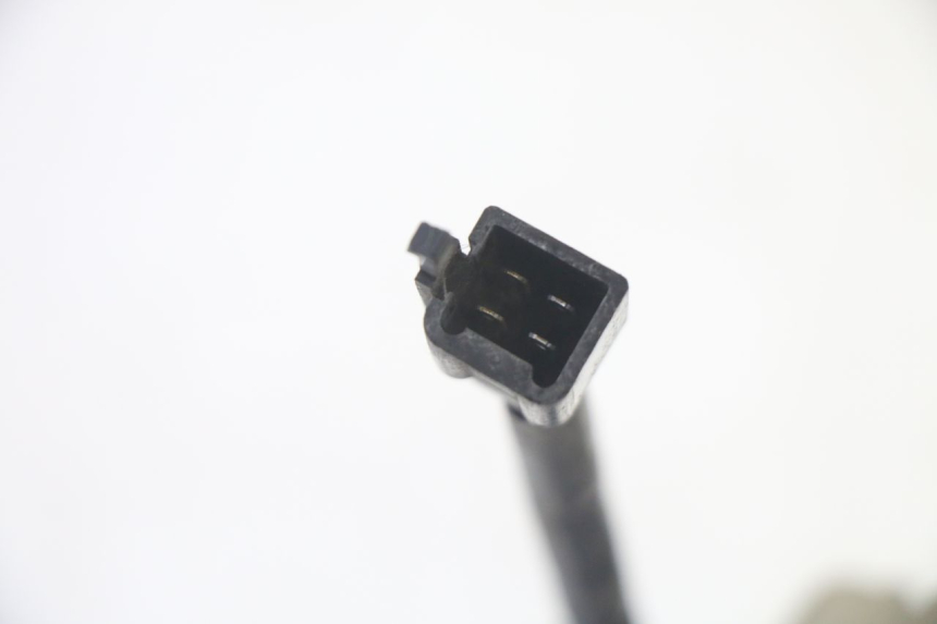 photo de FEU ARRIERE GAUCHE YAMAHA X-MAX XMAX 125 (2010 - 2013) - Marquages et références