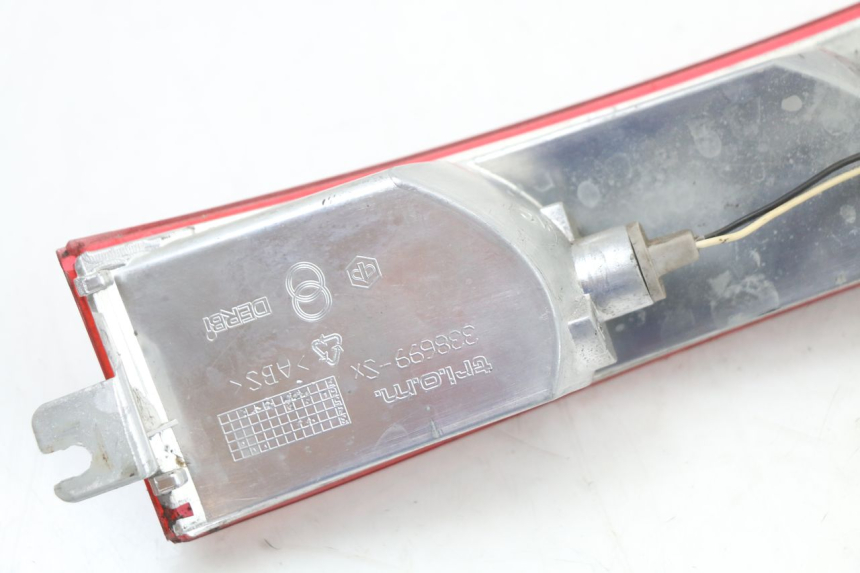 photo de FEU ARRIERE GAUCHE PIAGGIO XEVO - X EVO 125 (2007 - 2017) - Points de fixation