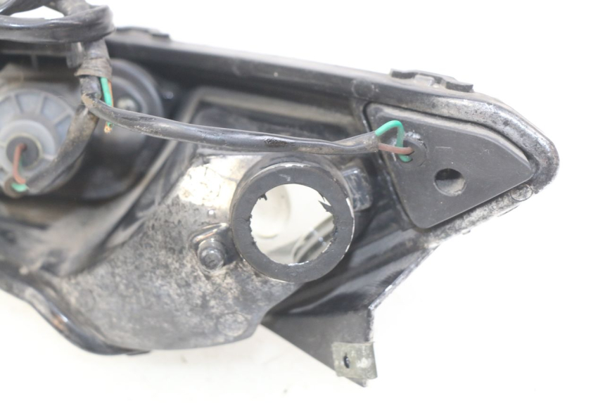 photo de FEU ARRIERE GAUCHE YAMASAKI YM T 125 (2015 - 2020) - Vue d’ensemble