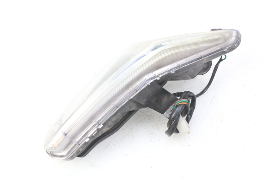 photo de FEU ARRIERE GAUCHE YAMASAKI YM T 125 (2015 - 2020) - Marquages et références