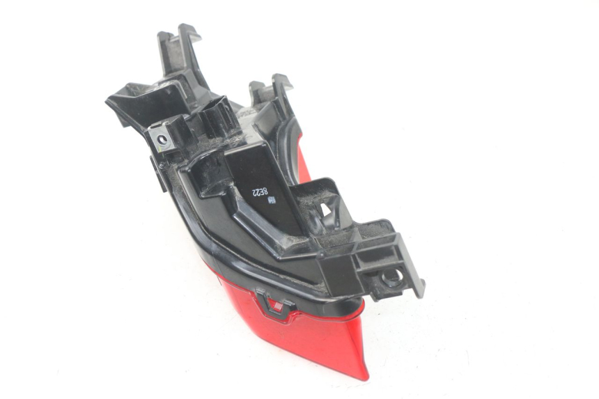 photo de FEU ARRIERE GAUCHE YAMAHA YP T-MAX TMAX 530 (2017 - 2020) - Autre angle de vue