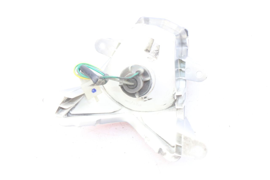 photo de FEU ARRIERE PEUGEOT GEOPOLIS 400 (2007 - 2013) - Zoom état d’usage