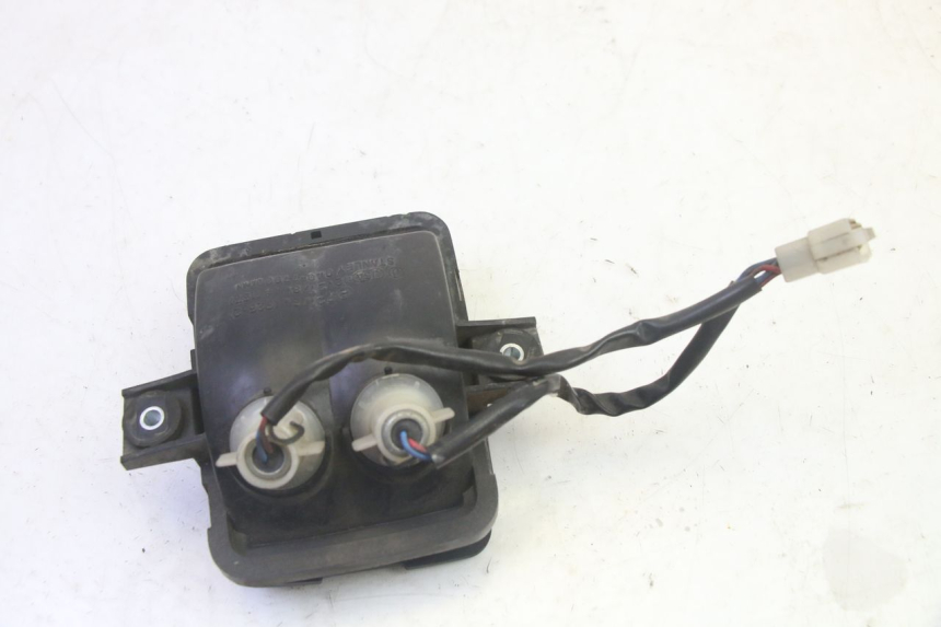 photo de FEU ARRIERE KAWASAKI GPZ RX 1000 (1986 - 1988) - État de surface