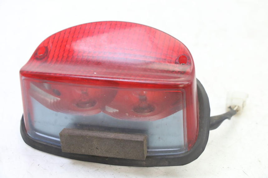 photo de FEU ARRIERE SUZUKI GS GSE 500 (2001 - 2003) - Zoom état d’usage