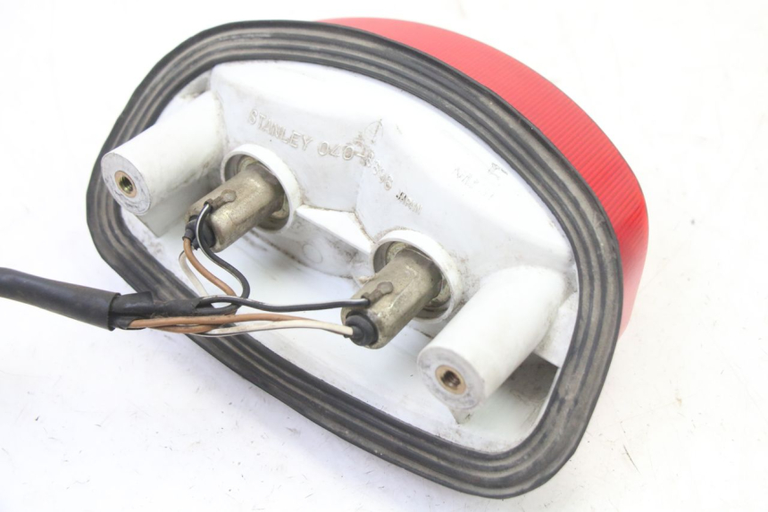 photo de FEU ARRIERE SUZUKI GS GSE 500 (2001 - 2003) - Vue d’ensemble