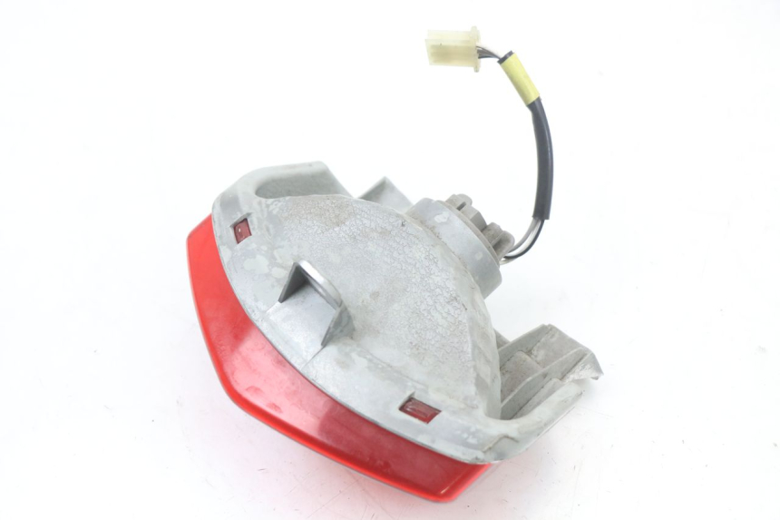 photo de FEU ARRIERE HYOSUNG GTR 125 (2006 - 2008) - Autre angle de vue