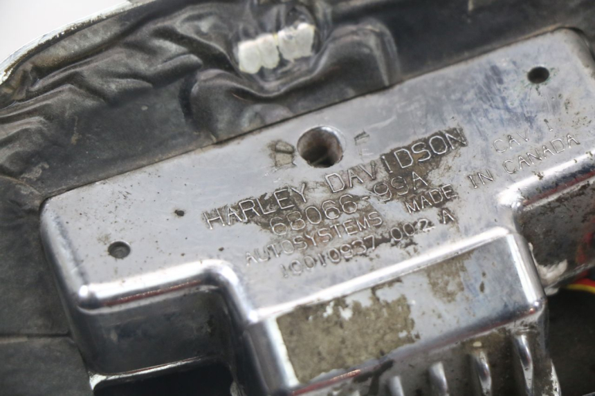 photo de FEU ARRIERE HARLEY DAVIDSON SPORTSTER XL CUSTOM 883 (1999 - 2006) - Marquages et références