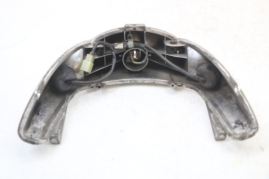 photo de FEU ARRIERE HONDA NES AROBASE 125 (2000 - 2003) - Autre angle de vue