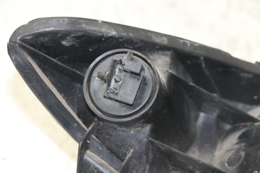 photo de FEU ARRIERE HONDA NTV DEAUVILLE 650 (2001 - 2006) - Points de fixation