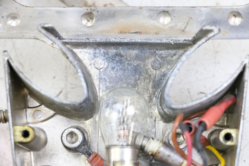 photo de FEU ARRIERE HONDA VT C2 SHADOW 750 (1997 - 2001) - Vue rapprochée