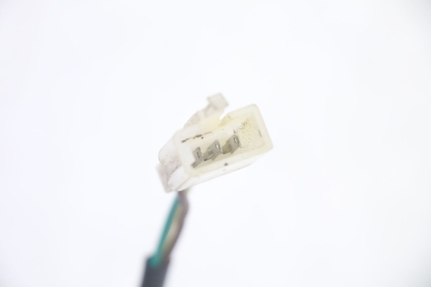 photo de FEU ARRIERE SPEEDY HT50QT6 50 - Points de fixation