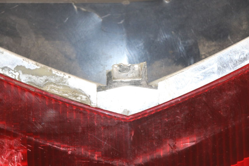 photo de FEU ARRIERE SYM JOYMAX 250 (2013 - 2017) - Zoom état d’usage