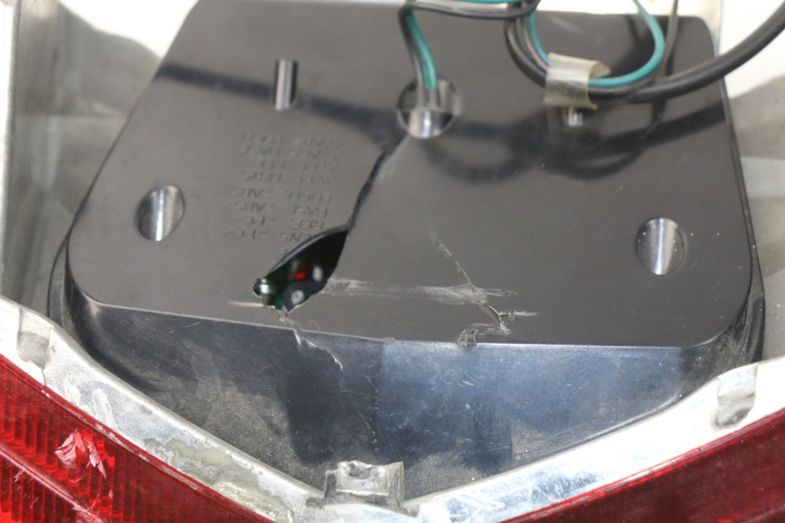 photo de FEU ARRIERE SYM JOYMAX 250 (2013 - 2017) - Autre angle de vue