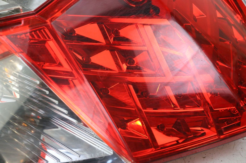 photo de FEU ARRIERE SYM JOYMAX 125 (2010 - 2017) - Zoom état d’usage