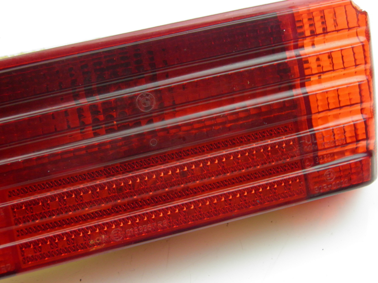 photo de FEU ARRIERE BMW K100 ABS 1000 (1989 - 1995) - Gros plan technique