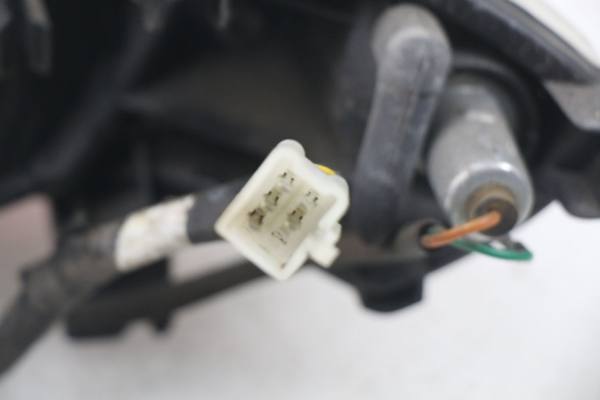 photo de FEU ARRIERE PEUGEOT KISBEE 2T 50 (2010 - 2017) - Vue d’ensemble