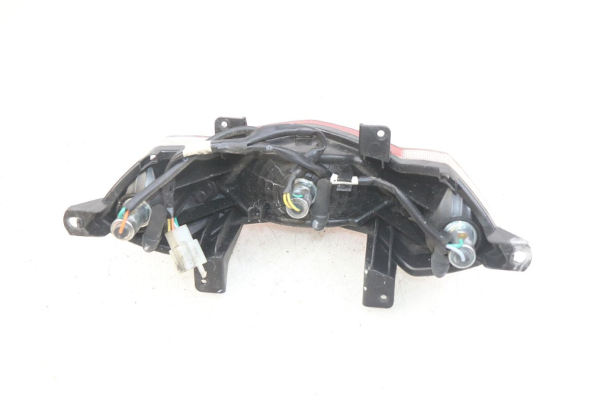 photo de FEU ARRIERE PEUGEOT KISBEE 2T 50 (2010 - 2017) - Autre angle de vue