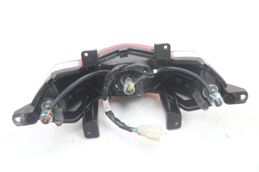 photo de FEU ARRIERE PEUGEOT KISBEE 2T 50 (2010 - 2017) - Gros plan technique