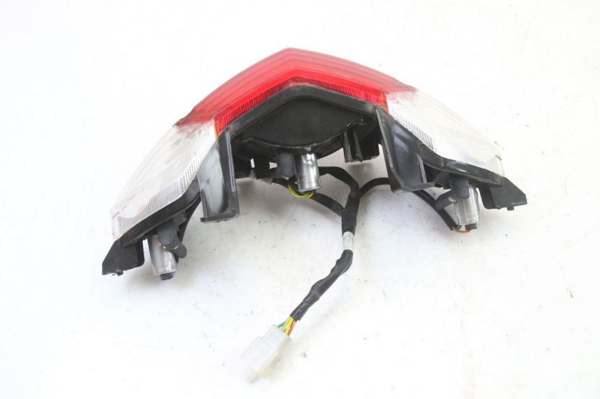 photo de FEU ARRIERE PEUGEOT KISBEE 2T 50 (2018 - 2022) - Autre angle de vue