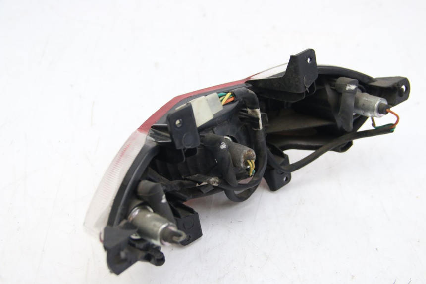 photo de FEU ARRIERE PEUGEOT KISBEE 4T 50 (2010 - 2017) - Marquages et références