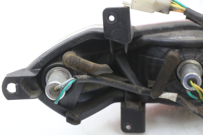 photo de FEU ARRIERE PEUGEOT KISBEE 4T 50 (2010 - 2017) - Points de fixation